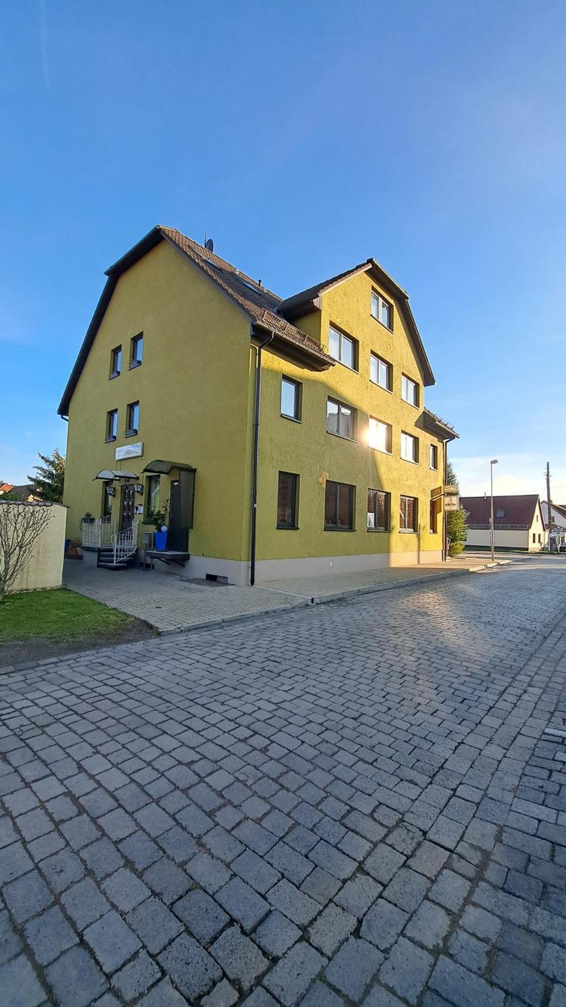 Hotel garni Pension Zur Lutherstadt Lutherstadt Eisleben Exteriör bild