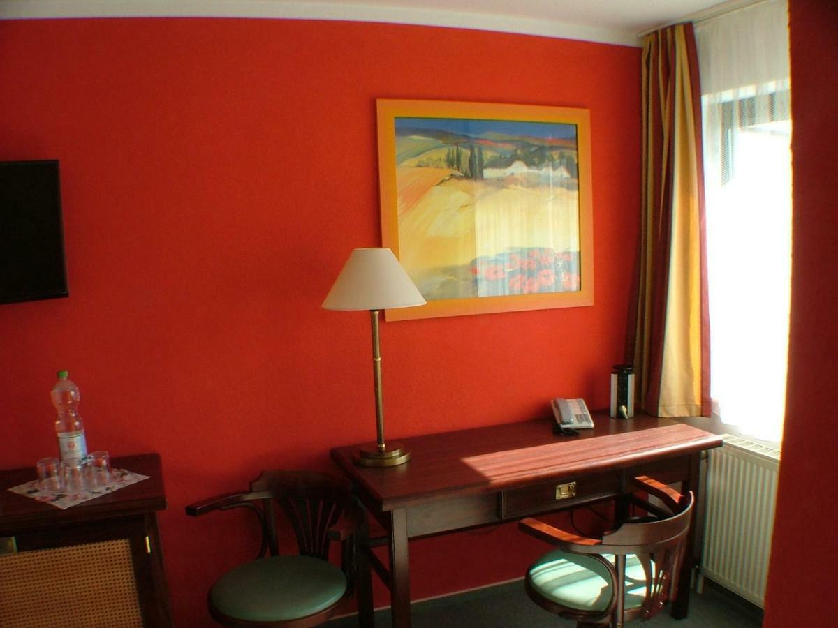 Hotel garni Pension Zur Lutherstadt Lutherstadt Eisleben Exteriör bild